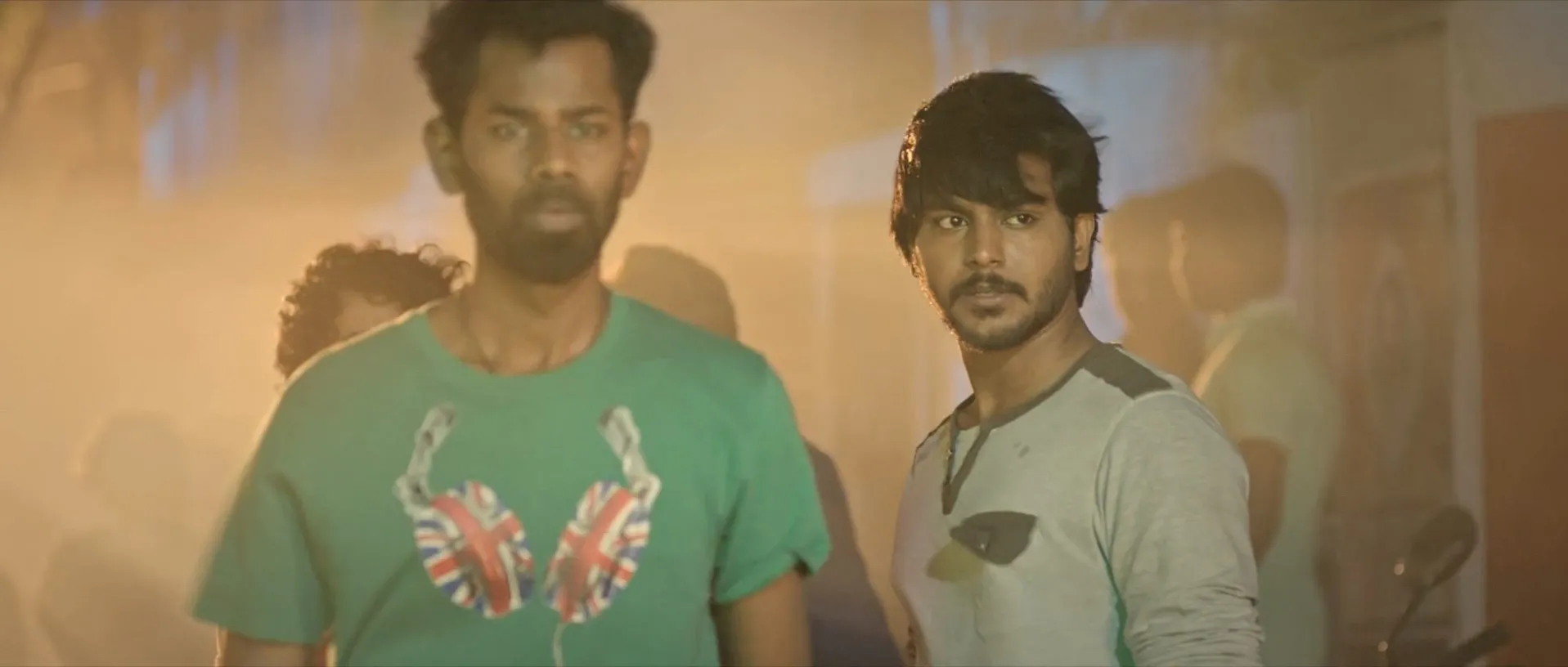 Demonte Colony 2015 Hindi Dual Audio WEB-DL 1080p - 720p - 480p Screenshot