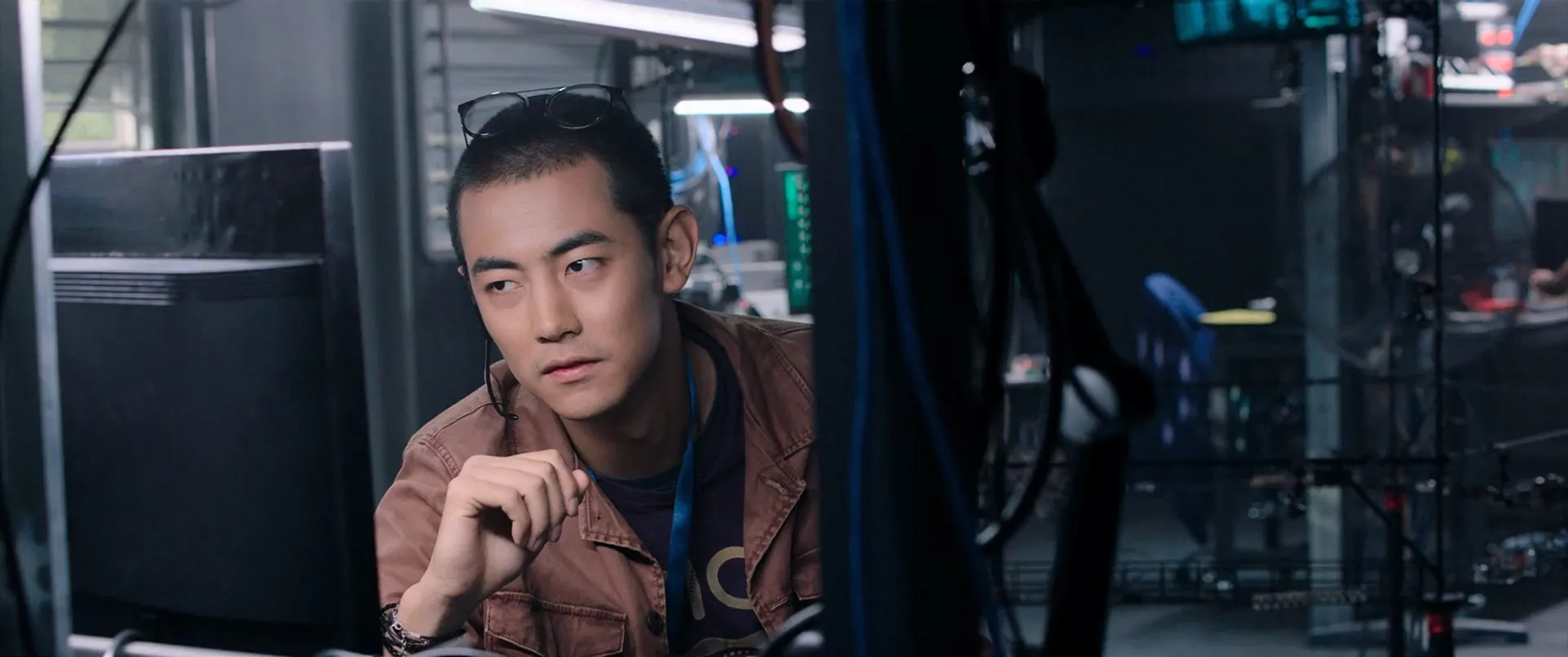 Skyfire 2019 Hindi Dual Audio 720p BluRay [800MB] Screenshot